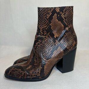 ZARA Woman Snake Print Fashion Booties 39